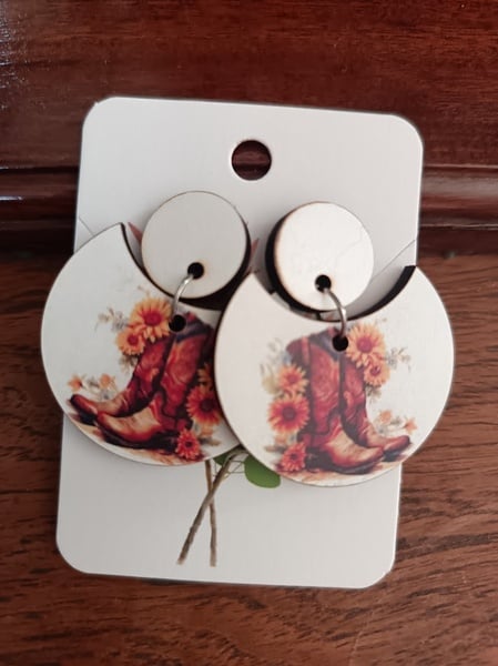 Earrings - White with boots 4cm