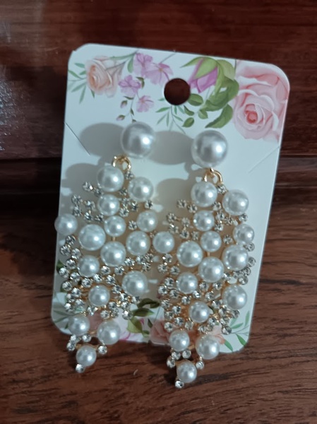 Earrings - Pearly 6cm