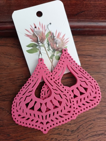Earrings - Wooden pink 9.5cm