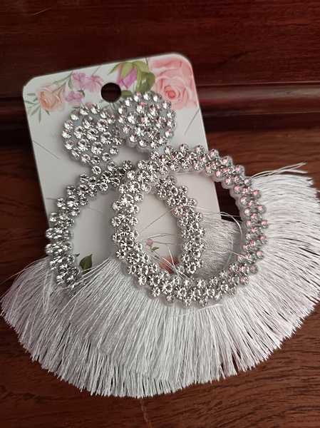Earrings - White long 8.5cm