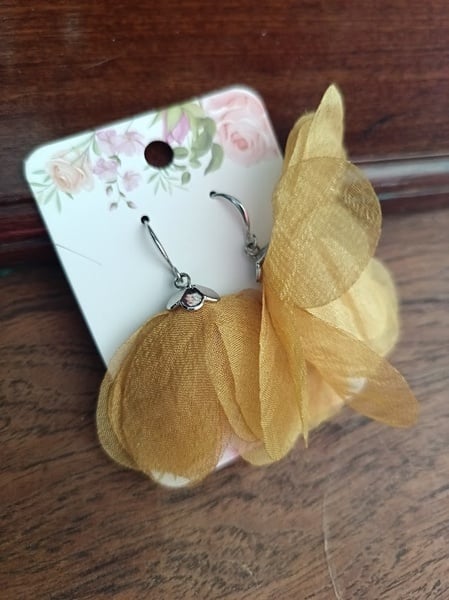 Earrings - Material small mustard 5.5cm