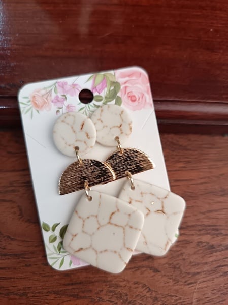 Earrings - Cream and gold 6cm