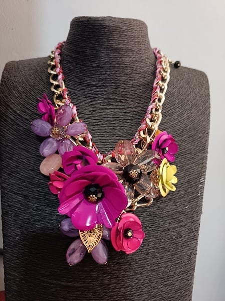 Necklaces - Pink flowers