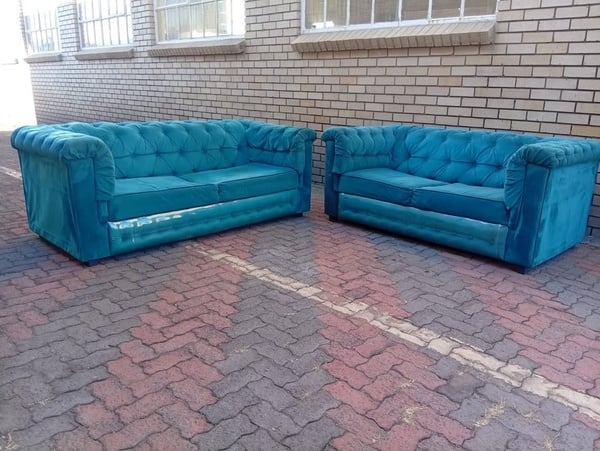 2 x 2 seater couch 🛋 Good condition ✨ picture