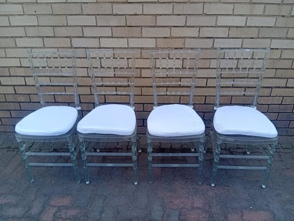 Tiffany transparent dining chairs 🪑 Good condition ✨ R400 each picture