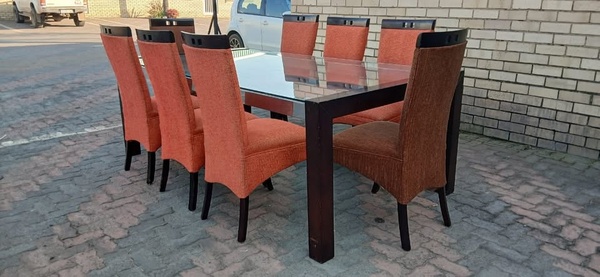8 seater glass top dining table 🍽   Good condition ✨