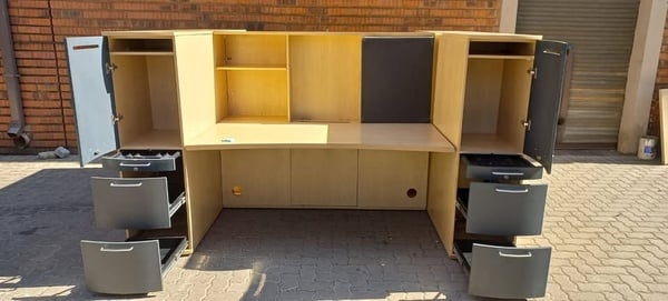 4-Way Cluster Desk with Credenza and Drawers 📚 Good condition✨