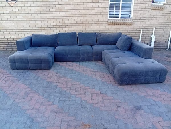 U shaped couch  🛋️ Good condition ✨