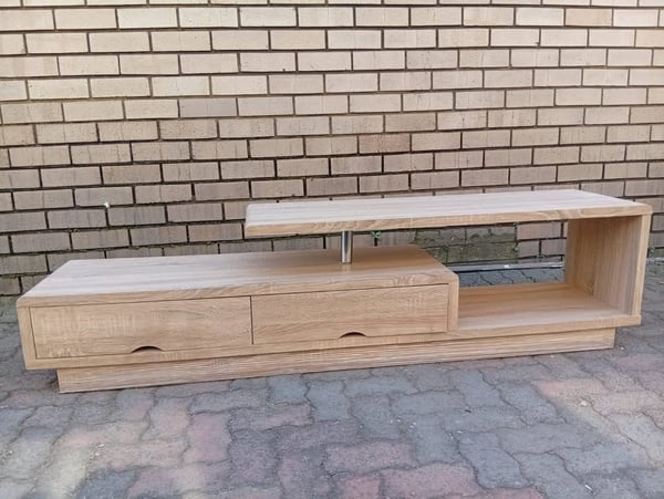 Wooden tv stand 📺 Good condition ✨
