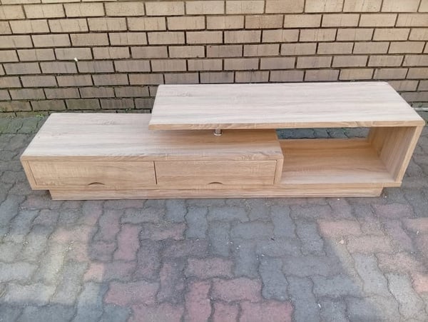 Wooden tv stand 📺 Good condition ✨