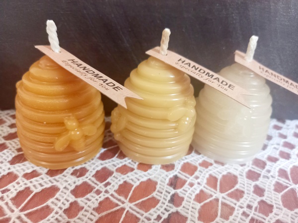 Beehive beeswax candle