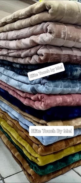 1 Plyr QUEEN Size Soft & Comfy Blanket
