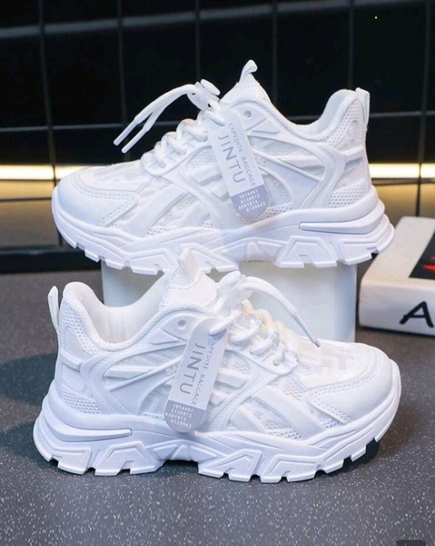 Casual sneaker