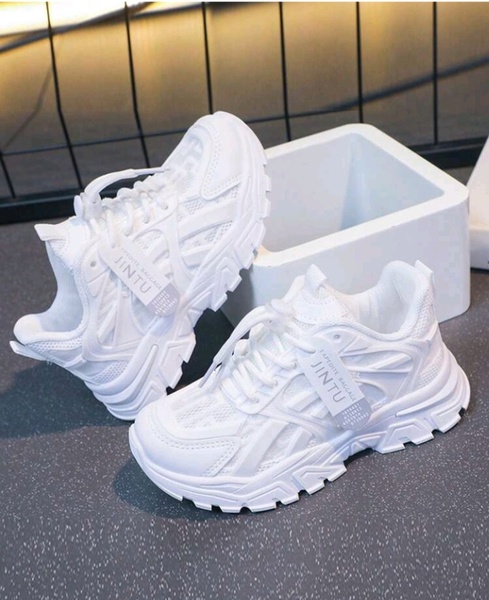 Casual sneaker