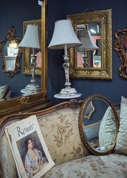 Mirror, carved wood frame, gold