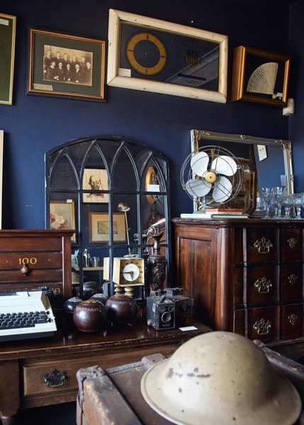 Arched Mirror, black metal