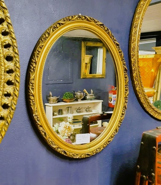 Mirror, oval gold