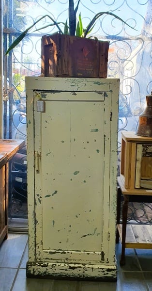 Rustic / Shabby Chic storage unit, 1 door