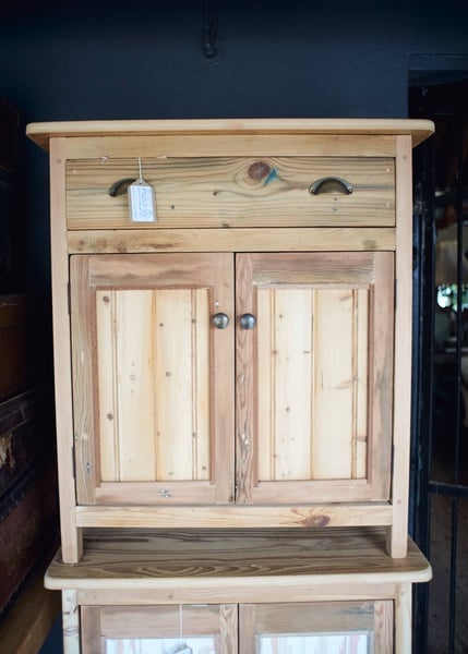 Chest cupboard top drawer