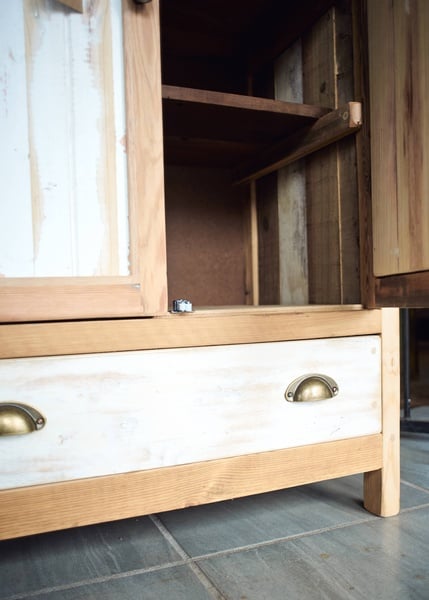 Chest unit bottom drawer