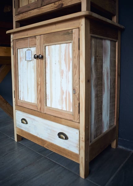 Chest unit bottom drawer
