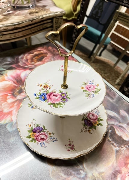 Cake stand