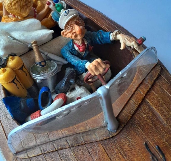 Guillermo Forchino 'The Playboy' Comic Art Sculpture. Signed and Numbered. Length: 35cm.