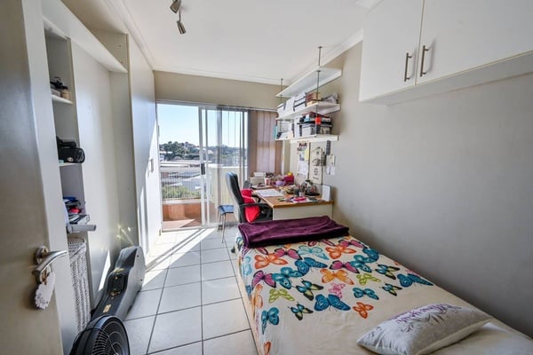 STUDENT SINGLE ROOM