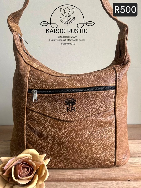 KR Classic Shoulder Handbag