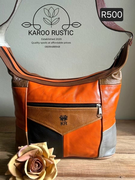 KR Classic Shoulder Handbag