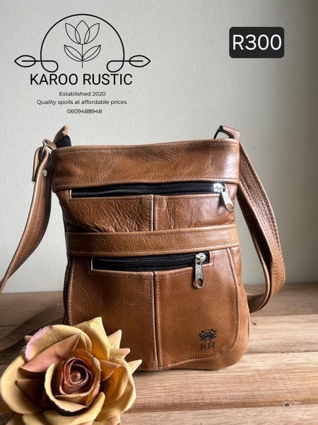 KR Classic Medium Sling Bag