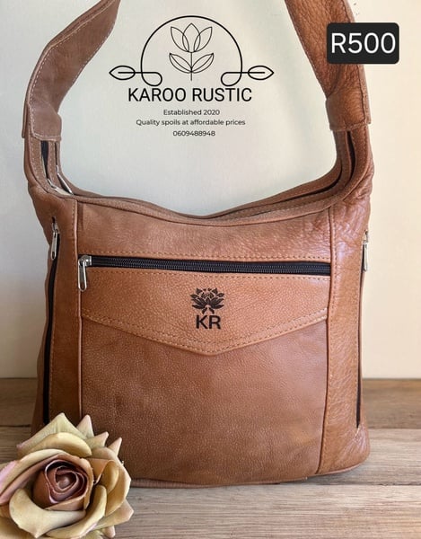 KR Classic Shoulder Handbag