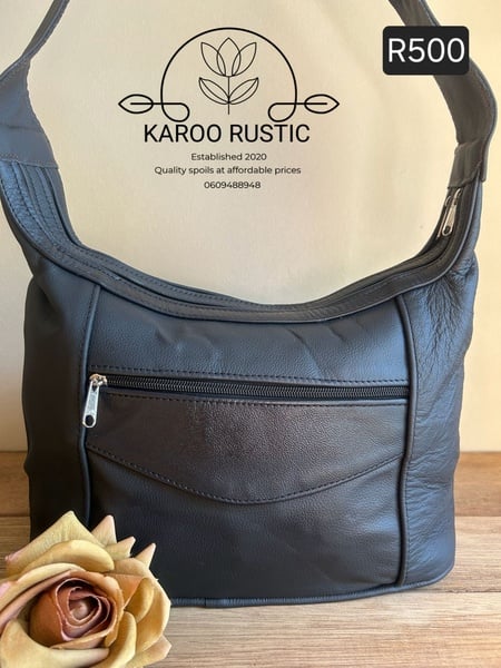KR Classic Shoulder Handbag