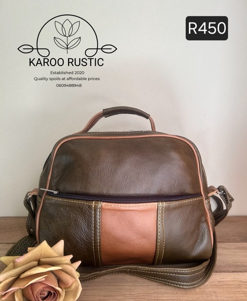 KR Classic Medium Sling Bag