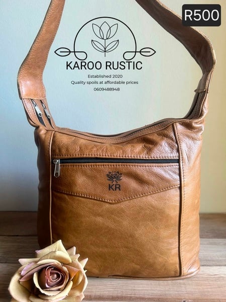 KR Classic Shoulder Handbag