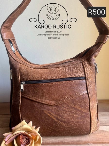 KR Classic Shoulder Handbag