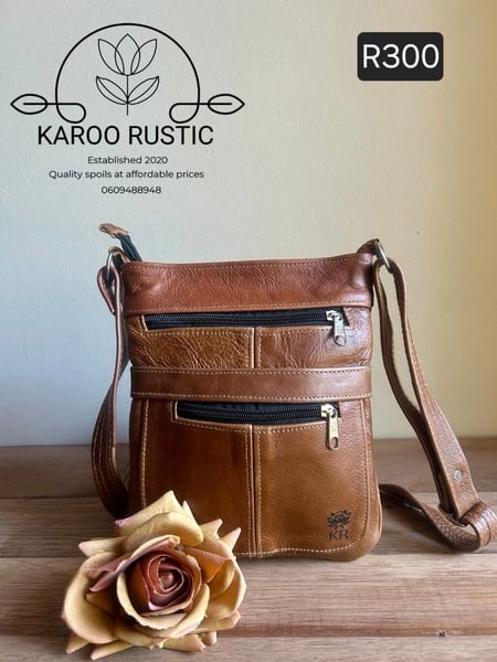 KR Classic Medium Sling Bag