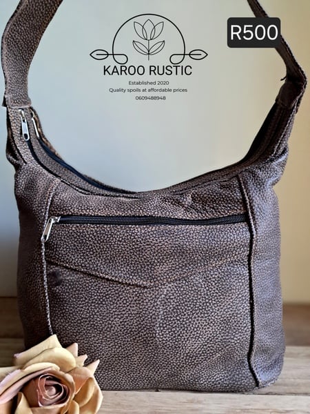 KR Classic Shoulder Handbag