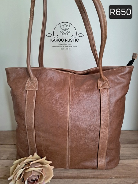 KR Retro Shoulder Handbag