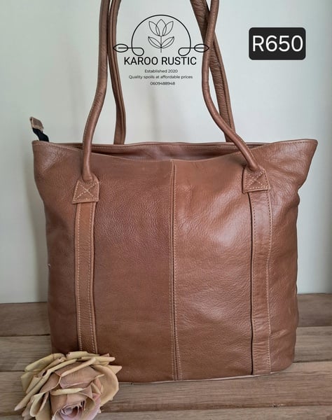 KR Retro Shoulder Handbag