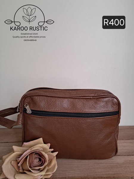 KR Classic Toiletry Bag