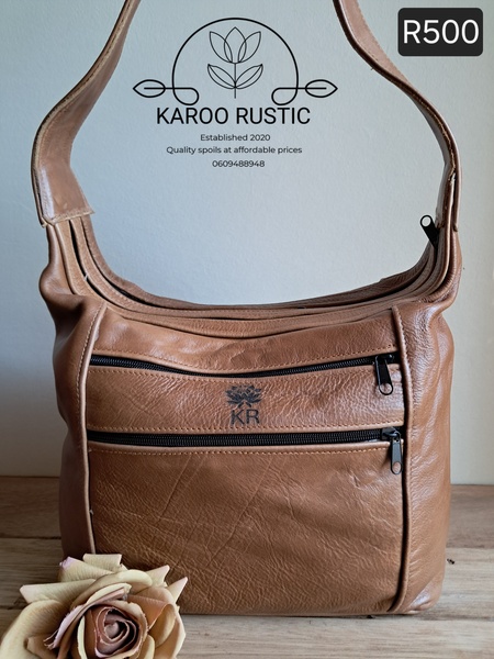 KR Classic Shoulder Handbag
