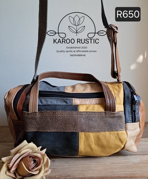 KR Classic Large Sling Bag