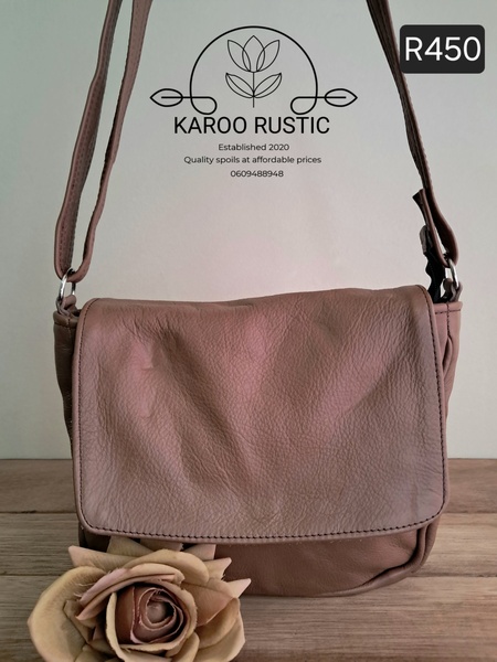 KR Medium Flap Sling Bag