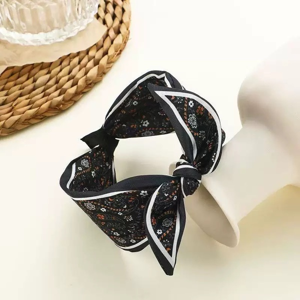 🎀 Vintage Print Bow Headband