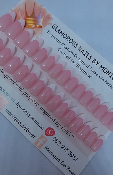 Medium Almond  Classic Budget Nail Set