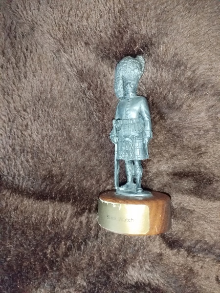Black Watch Pipercraft Figurine.
