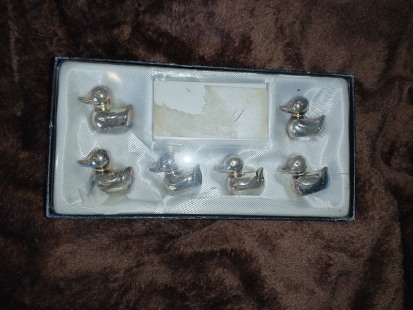 6 Duck Name Place Card Holders. Silver Metal.