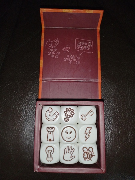 Rory's Story Cubes Dices.
