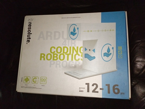 Resolute Robotics Beginner Kit. 4 in 1 Engineering & Computer Sciences Kit.